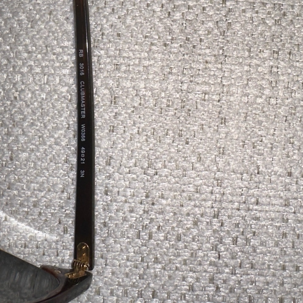 Ray-Ban sunglasses - Picture 2 of 4